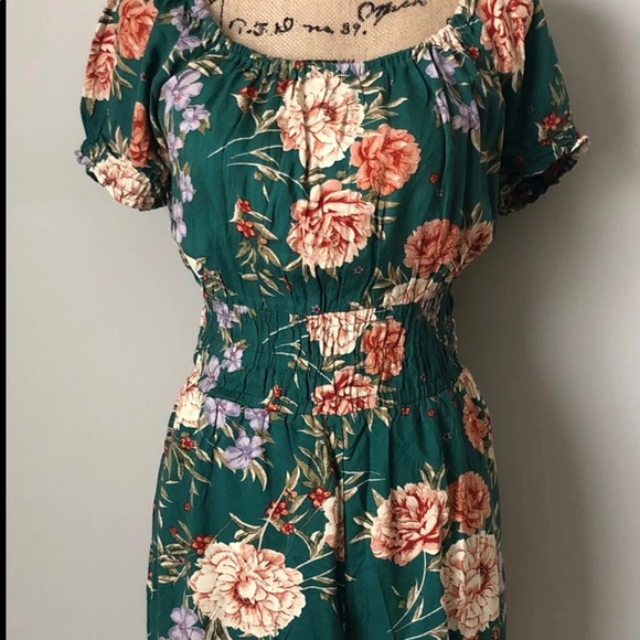 American Eagle Outfitters Pants - ⚠️LAST ONE!! AE 🦅 Floral romper